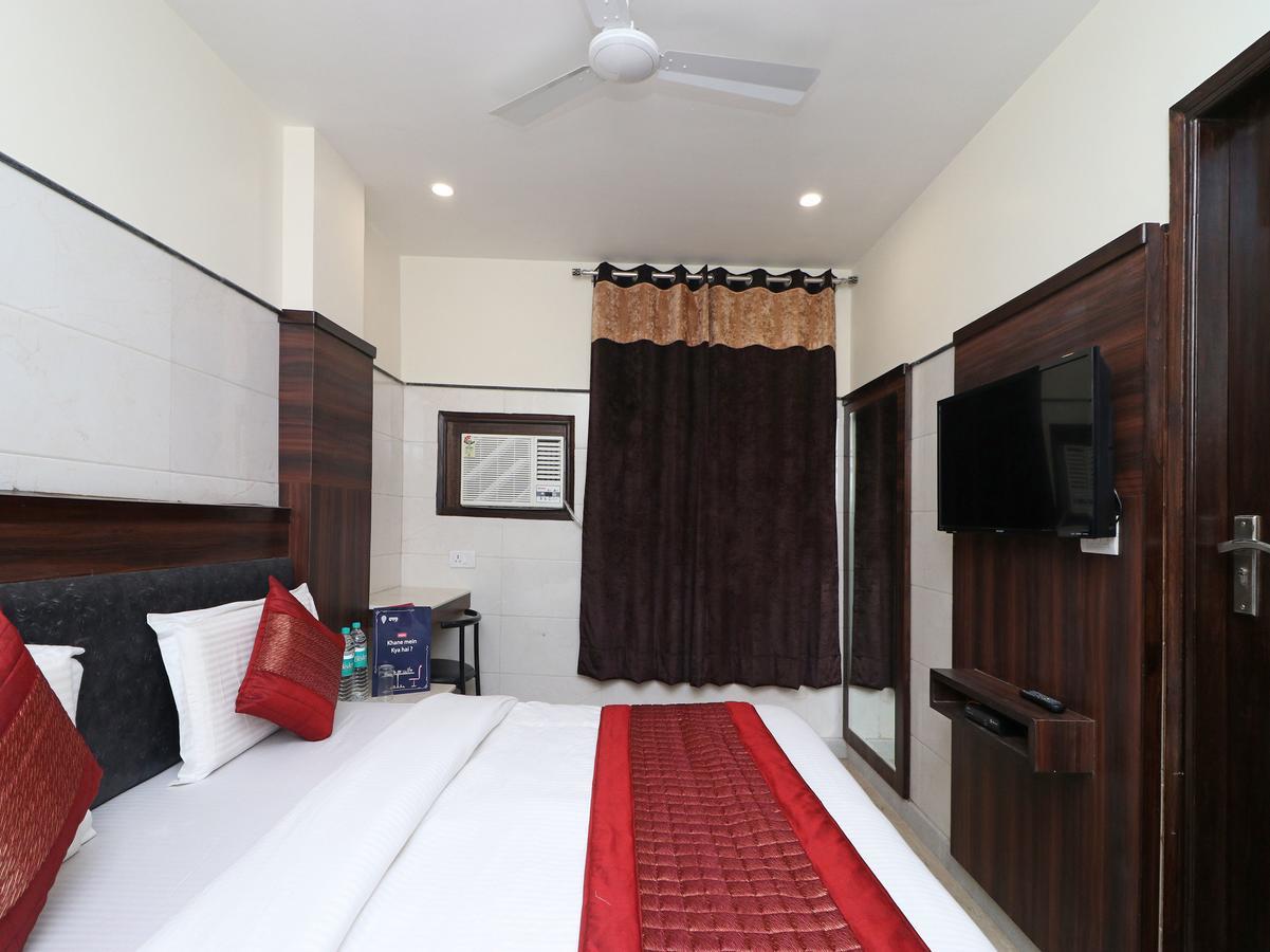 Oyo 11594 Hotel Tvs Нью-Дели Экстерьер фото