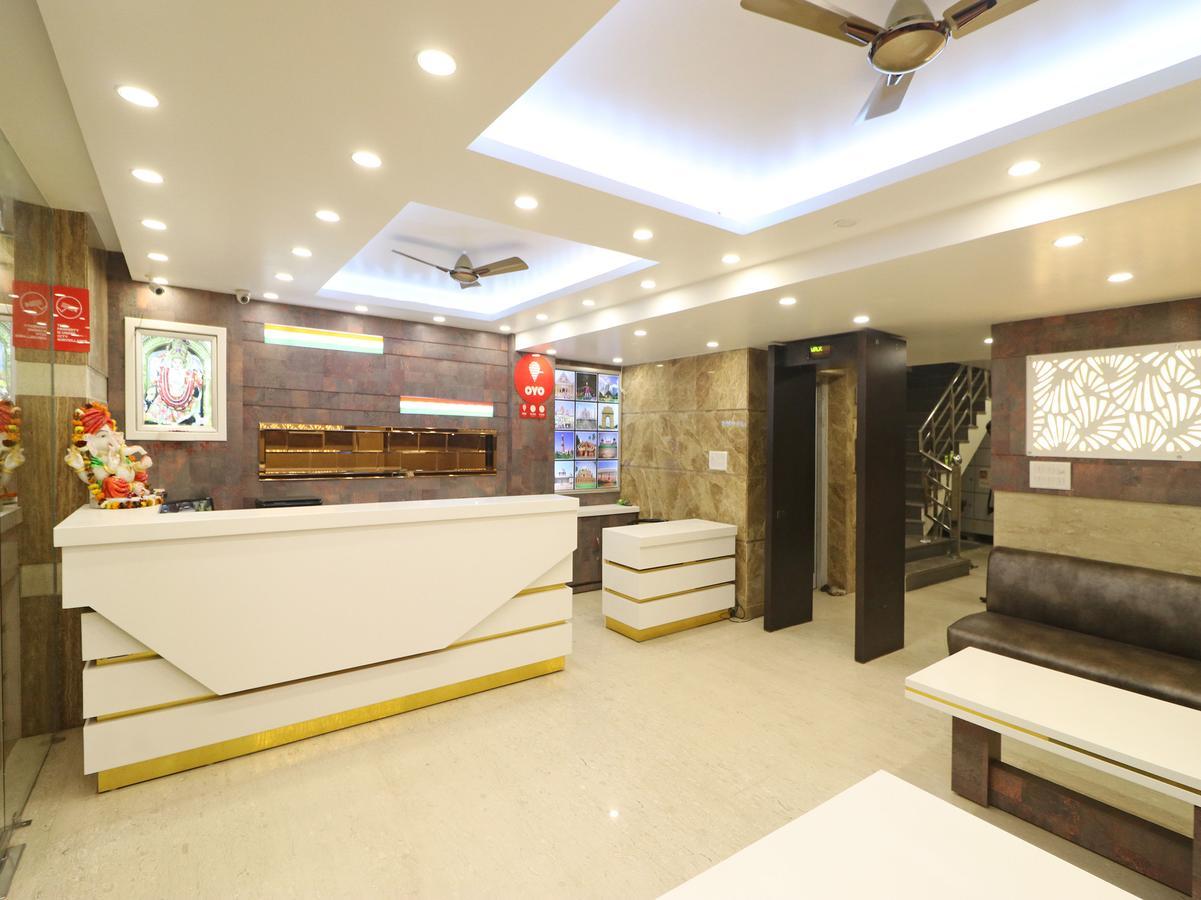 Oyo 11594 Hotel Tvs Нью-Дели Экстерьер фото